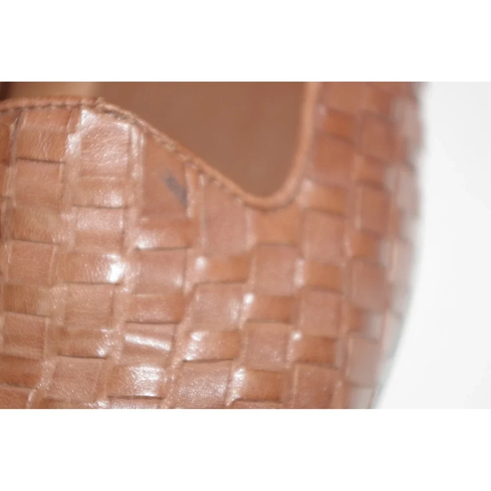 Naturalizer  Woman's Size 7M Woven Leather Loafers Cognac Brown Square Toe